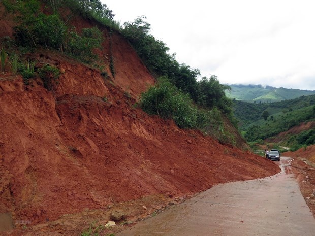 Thủ tướng yêu cầu tập trung ứng phó mưa lũ, sụt lún, sạt lở đất ở Tây Nguyên