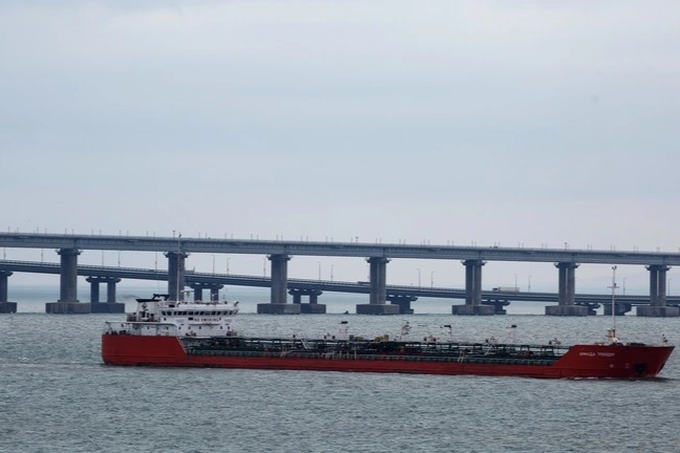 Tàu chở dầu Nga ở Biển Đen bị tập kích gây hỏng động cơ - 1