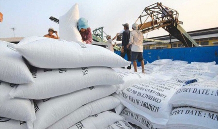 Tin tức kinh tế ngày 6/8: Giá gạo xuất khẩu chính thức vượt mốc 600 USD/tấn