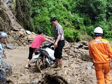 Mưa lũ, sạt lở đất ảnh hưởng đến vận hành nguồn và lưới điện ở một số tỉnh phía Bắc