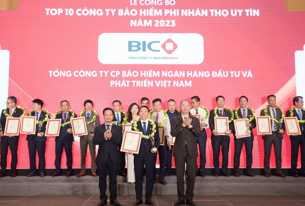 BIC lần thứ 8 liên tiếp lọt Top 10 công ty bảo hiểm phi nhân thọ uy tín nhất Việt Nam