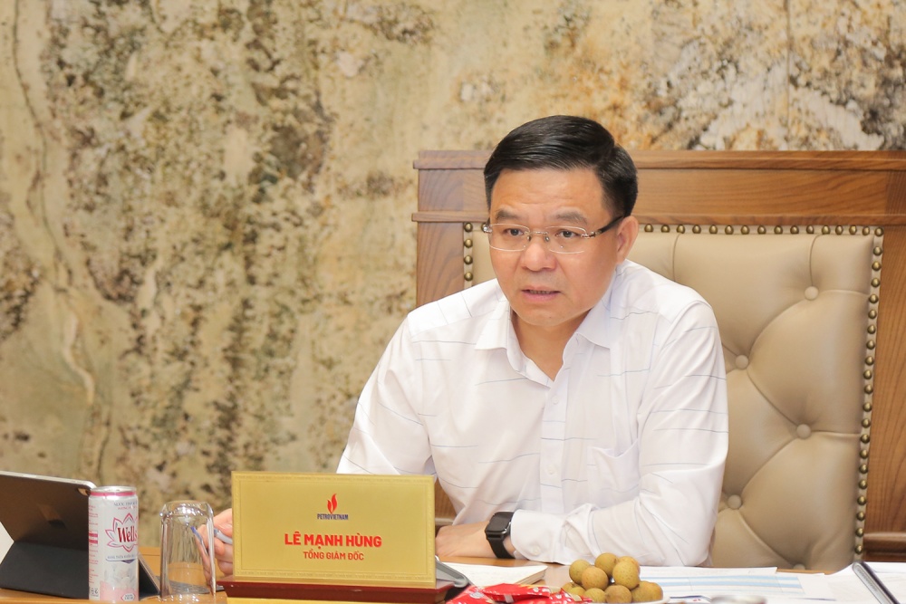 Tổng Giám đốc Lê Mạnh Hùng chủ trì buổi giao ban