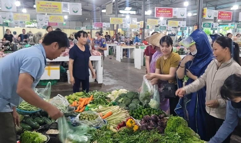 Hà Nội: Khó đầu tư xây dựng chợ do thiếu cơ sở pháp lý