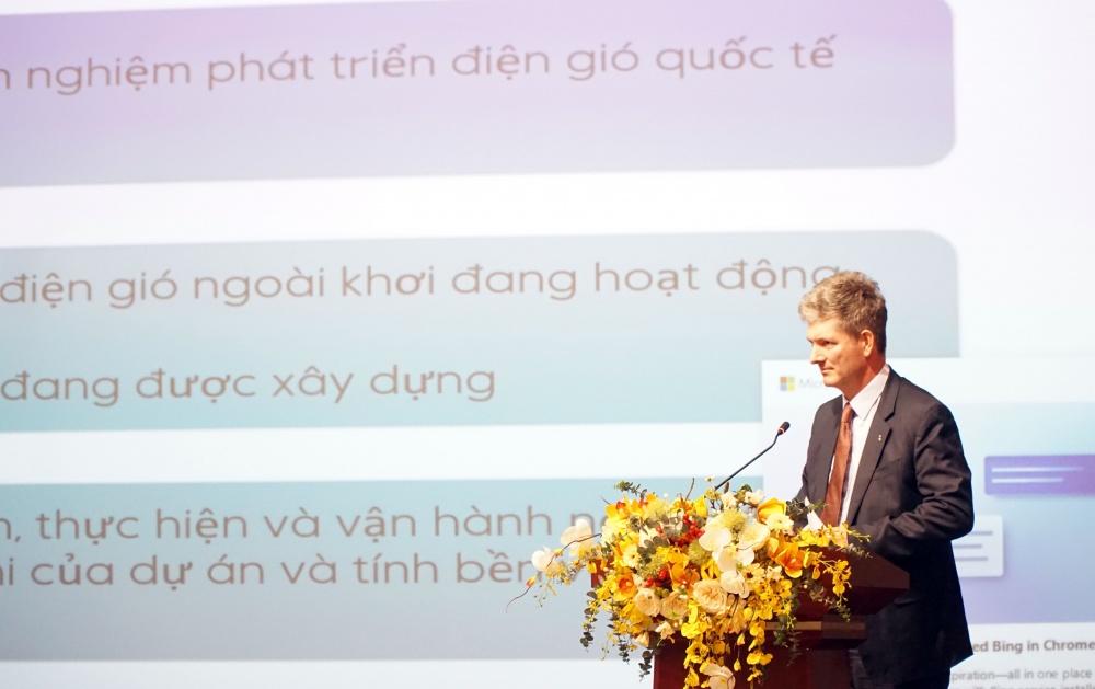 Đại diện của Equinor tại Việt Nam tham luận tại Hội thảo