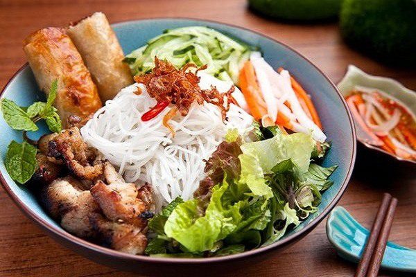 TasteAtlas giới thiệu những món sợi phổ biến nhất của Việt Nam