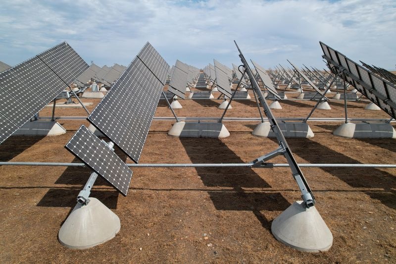 Các công ty năng lượng mặt trời thế giới đối mặt trừng phạt thuế quan của Mỹ