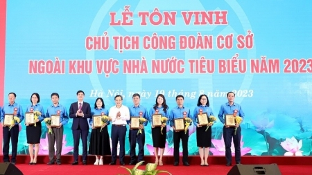 Hà Nội: Tuyên dương cán bộ Công đoàn cơ sở và tôn vinh thợ giỏi, lao động sáng tạo Thủ đô năm 2023