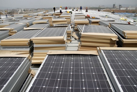 Châu Âu làm gì trước “cơn lũ” thiết bị năng lượng mặt trời của Trung Quốc?
