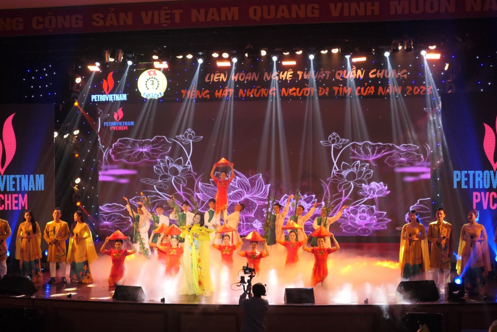 25 tiết mục đặc sắc tham gia Liên hoan “Tiếng hát những người đi tìm lửa” năm 2023 khu vực phía Bắc 25 tiết mục đặc sắc tham gia Liên hoan “Tiếng hát những người đi tìm lửa” năm 2023 khu vực phía Bắc