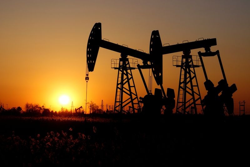 Mỹ tăng số lượng giàn khoan dầu khí