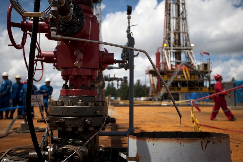 Washington đặt điều kiện để nới lỏng lệnh trừng phạt dầu mỏ cho Venezuela