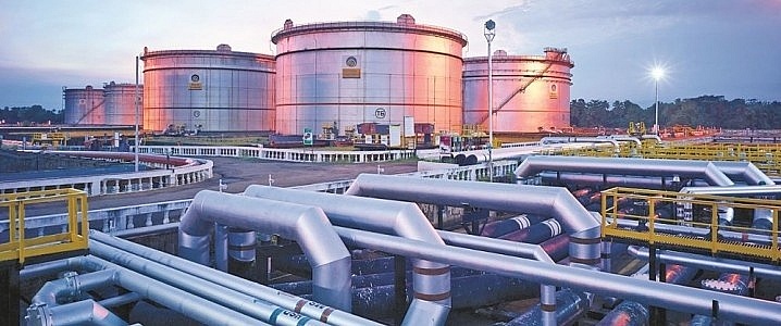 Tăng trưởng nhu cầu dầu chậm lại của Ấn Độ gây áp lực lên giá