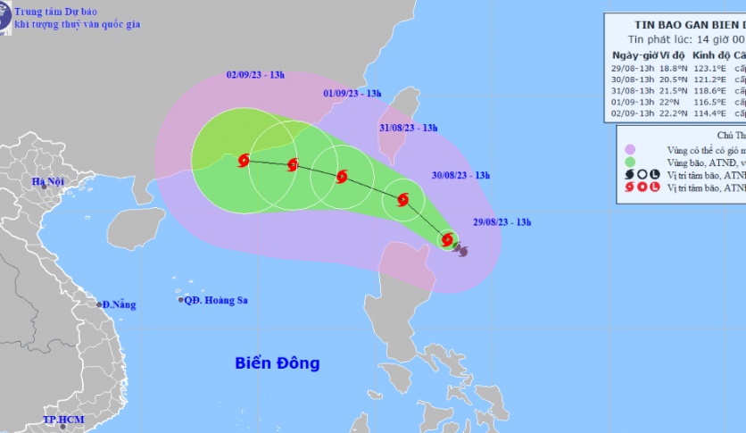 Bão Saola tiến gần Biển Đông, xuất hiện thêm bão Haikui