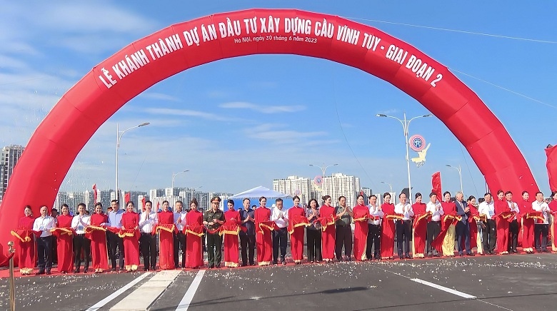 Thủ tướng Chính phủ Phạm Minh Chính dự lễ khánh thành cầu Vĩnh Tuy - giai đoạn 2