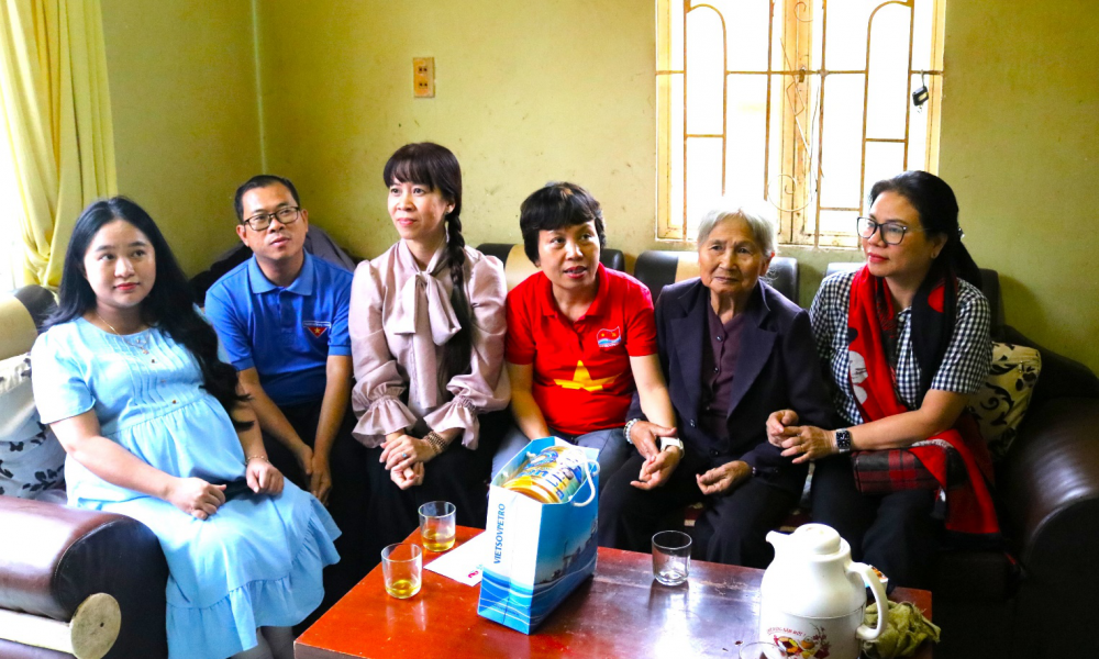 Đoàn Thanh niên và Ban Nữ công Vietsovpetro tập huấn nghiệp vụ kết hợp an sinh xã hội tại Lâm Đồng