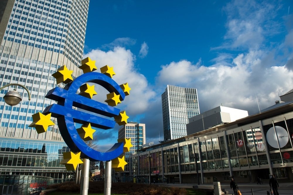 Kinh tế khu vực đồng euro suy giảm nhanh hơn dự báo