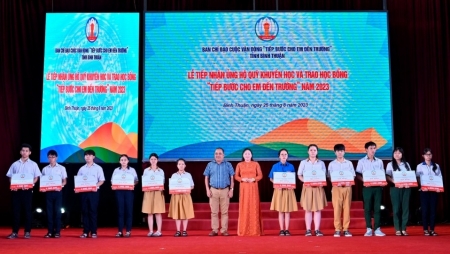 PV GAS ủng hộ 200 triệu đồng cho Quỹ Khuyến học “Tiếp bước cho em đến trường” tỉnh Bình Thuận