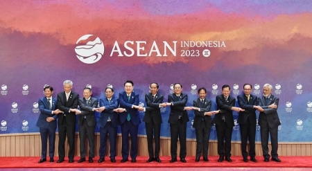 Làm sâu sắc hơn quan hệ ASEAN và các đối tác, đóng góp tích cực hơn cho hòa bình, ổn định, hợp tác và phát triển