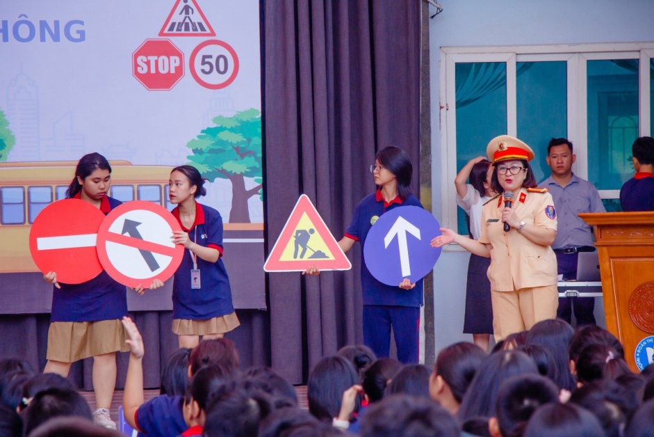 Công an quận Bắc Từ Liêm (Hà Nội): Đẩy mạnh hoạt động tuyên truyền an toàn giao thông tại các trường học