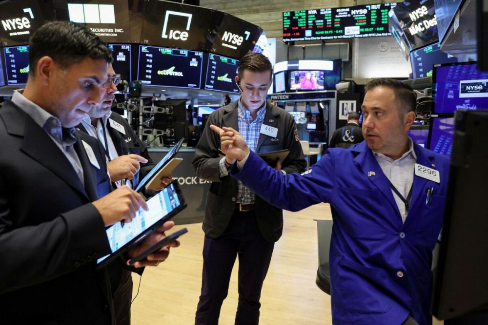 Thị trường chứng khoán thế giới ngày 12/9: Phố Wall giảm điểm khi giá dầu tăng