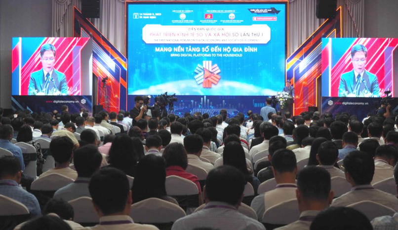 Phát triển kinh tế số và xã hội số: Mang nền tảng số đến hộ gia đình