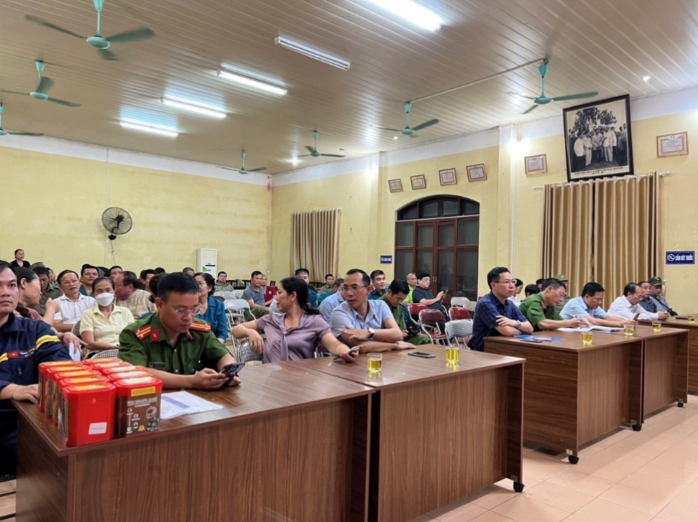 Quận Bắc Từ Liêm (Hà Nội): Các tổ liên gia diễn tập chữa cháy và cứu nạn, cứu hộ Quận Bắc Từ Liêm (Hà Nội): Các tổ liên gia diễn tập chữa cháy và cứu nạn, cứu hộ