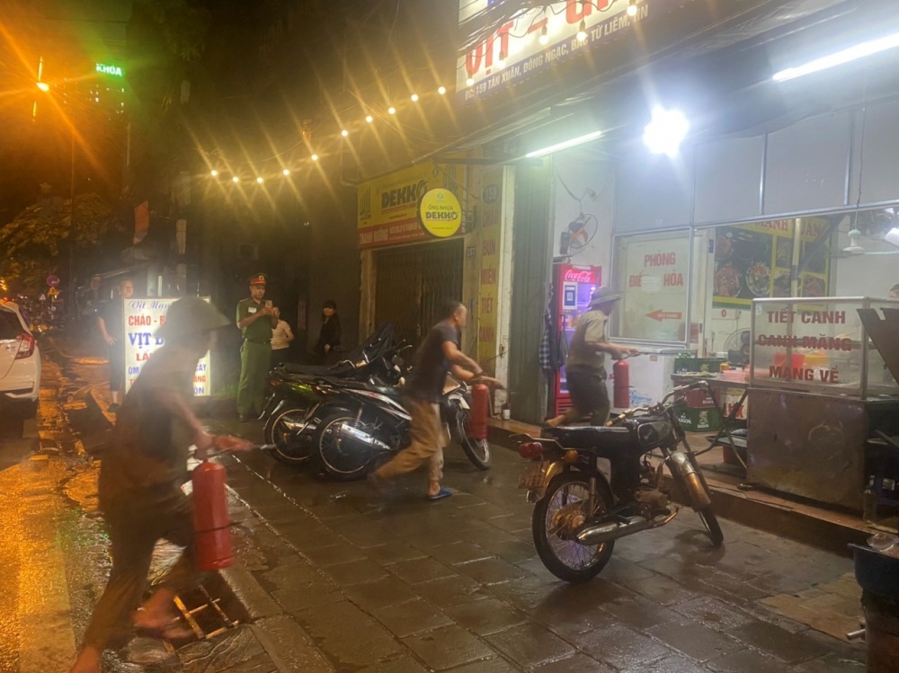 Quận Bắc Từ Liêm (Hà Nội): Các tổ liên gia diễn tập chữa cháy và cứu nạn, cứu hộ Quận Bắc Từ Liêm (Hà Nội): Các tổ liên gia diễn tập chữa cháy và cứu nạn, cứu hộ