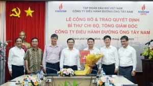 [PetroTimesTV] Trao quyết định Bí thư Chi bộ, Tổng Giám đốc SWPOC cho đồng chí Trần Thanh Hải