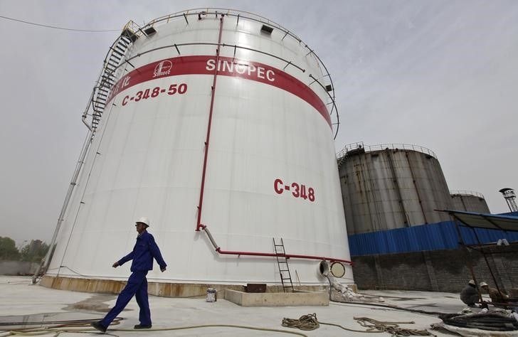Vì sao Trung Quốc dự trữ khối lượng lớn dầu thô trong tháng 8?