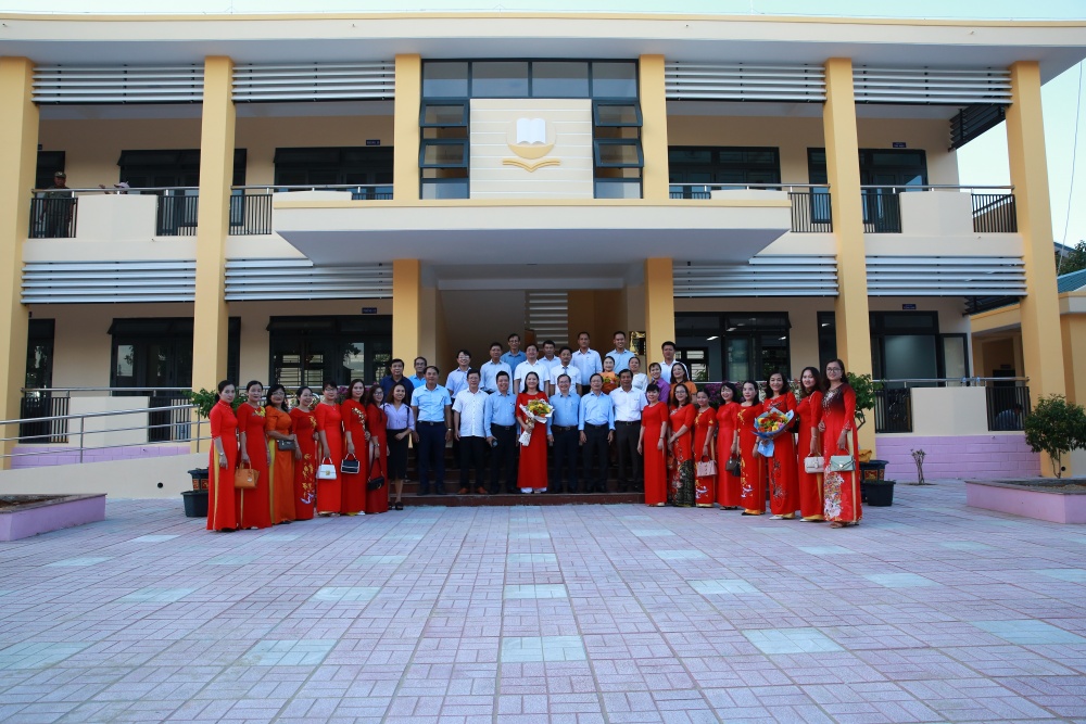 Khánh thành trường tiểu học tại Quảng Ngãi do BSR tài trợ