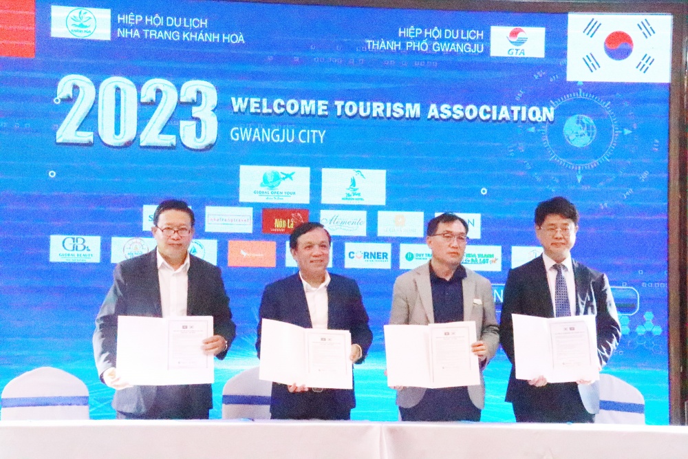Thành phố Gwangju (Hàn Quốc) ký kết hợp tác du lịch với Khánh Hòa