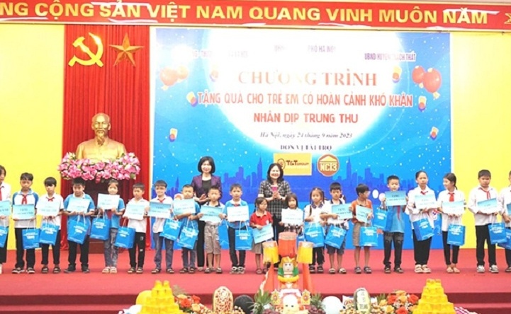 Hà Nội tổ chức nhiều hoạt động cho trẻ em có hoàn cảnh khó khăn dịp Tết Trung thu