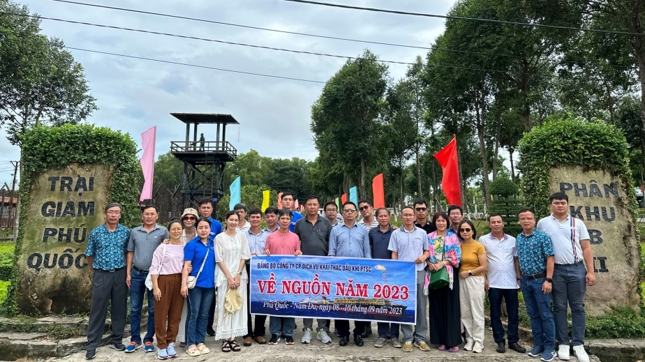 Đoàn viên ưu tú PPS về nguồn cùng Đảng bộ Công ty tại huyện đảo Phú Quốc