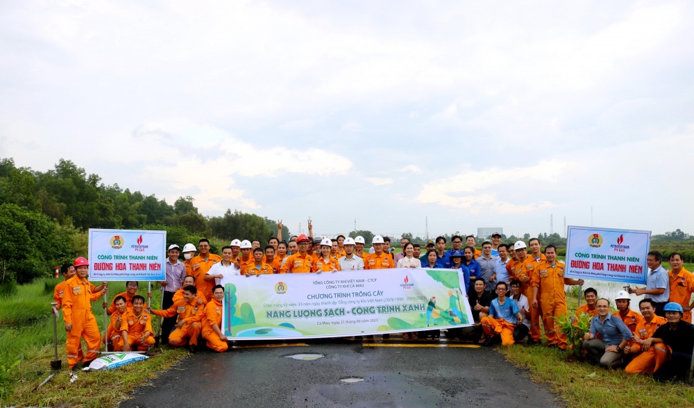Hoàn thành thắng lợi chương trình trồng cây xanh với chủ đề “Năng lượng sạch – Công trình xanh” chào mừng 33 năm ngày thành lập PV GAS