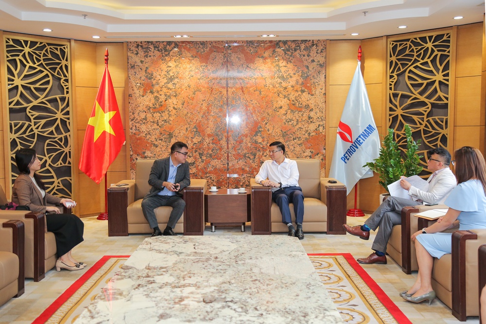 Tổng Giám đốc Petrovietnam Lê Mạnh Hùng tiếp lãnh đạo Công ty PwC Việt Nam