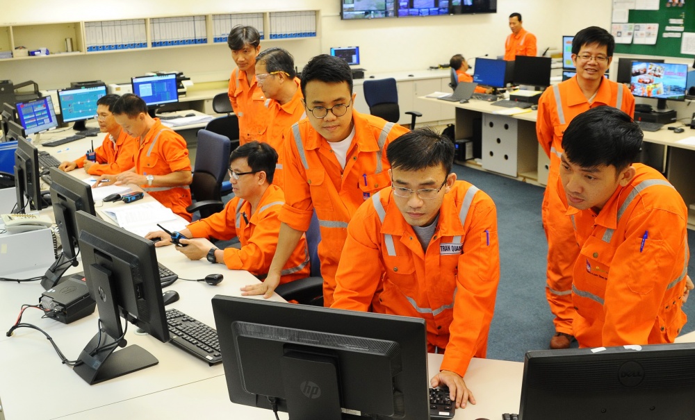 Công tác bảo dưỡng sửa chữa phòng điều khiển Nhà máy chế biến khí Nam Côn Sơn trong đợt Mini-TAR 2023