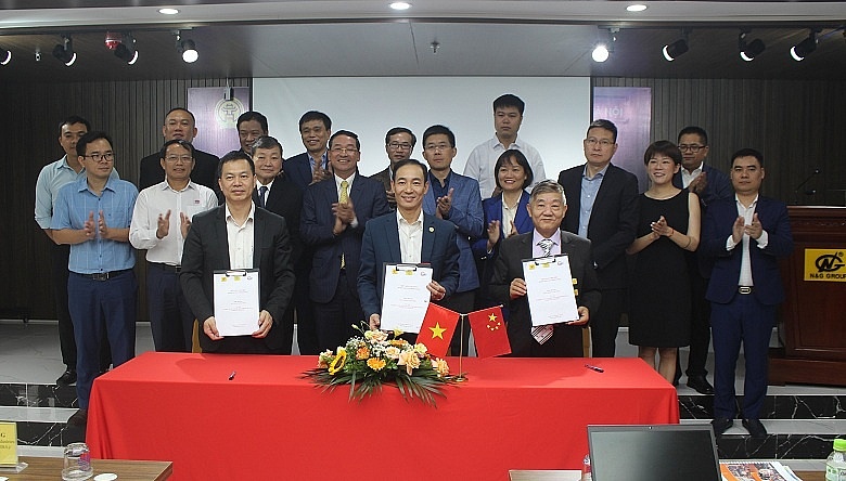 Doanh nghiệp công nghiệp hỗ trợ Hà Nội và Thượng Hải đẩy mạnh hợp tác giao thương