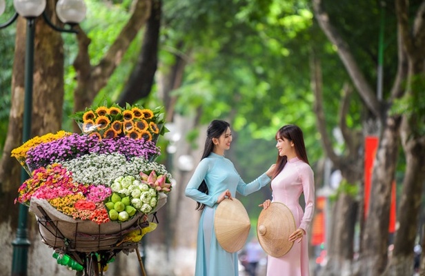 Để mùa thu Hà Nội thành sản phẩm "hút" khách du lịch