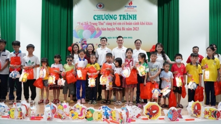 Tuổi trẻ PV GAS phối hợp tổ chức Trung thu cho trẻ em huyện Nhà Bè