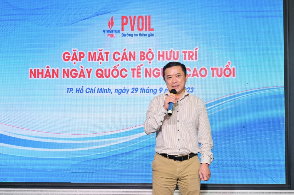 Ông Võ Khánh Hưng – Phó Bí thư Đảng ủy, Phó Tổng Giám đốc Tổng công ty phát biểu chúc mừng nhân Ngày Quốc tế Người cao tuổi