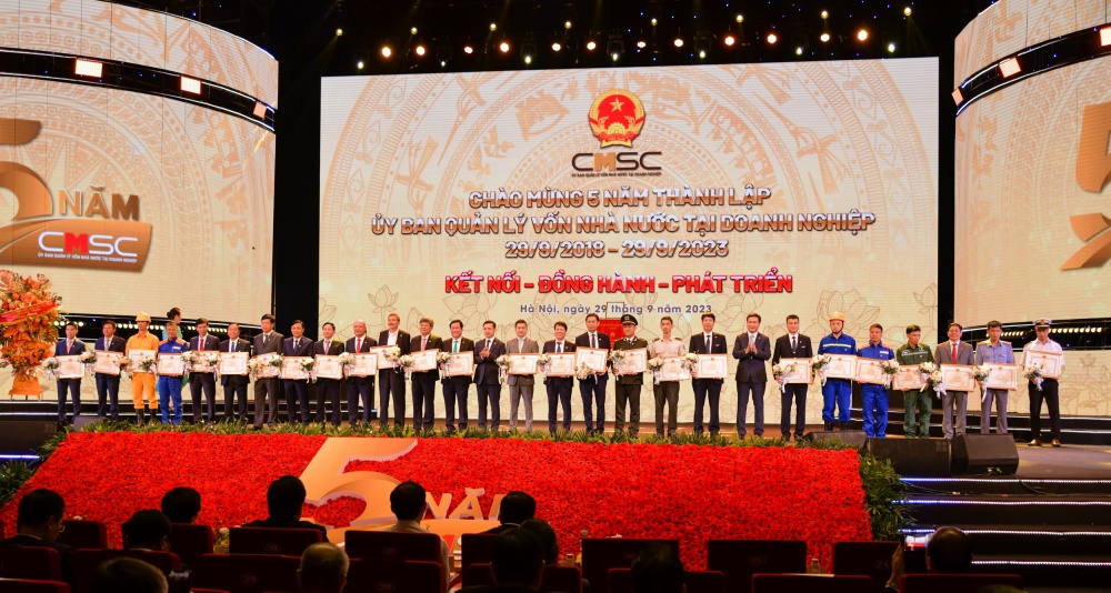 Ủy ban Quản lý vốn nhà nước tại doanh nghiệp vinh danh những đóng góp quan trọng của các tập thể doanh nghiệp, trong đó có Tổng công ty Khí Việt Nam