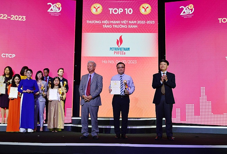 Petrovietnam được vinh danh Top 10 Thương hiệu mạnh Việt Nam