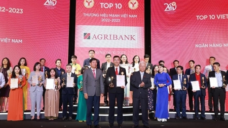 Agribank được vinh danh Top 10 thương hiệu mạnh Việt Nam 2023