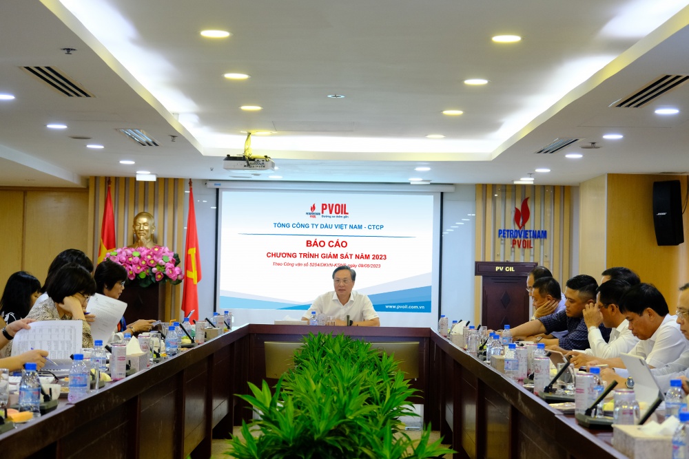 Ông Bùi Minh Tiến – Thành viên HĐTV Tập đoàn Dầu khí Việt Nam chủ trì buổi làm việc