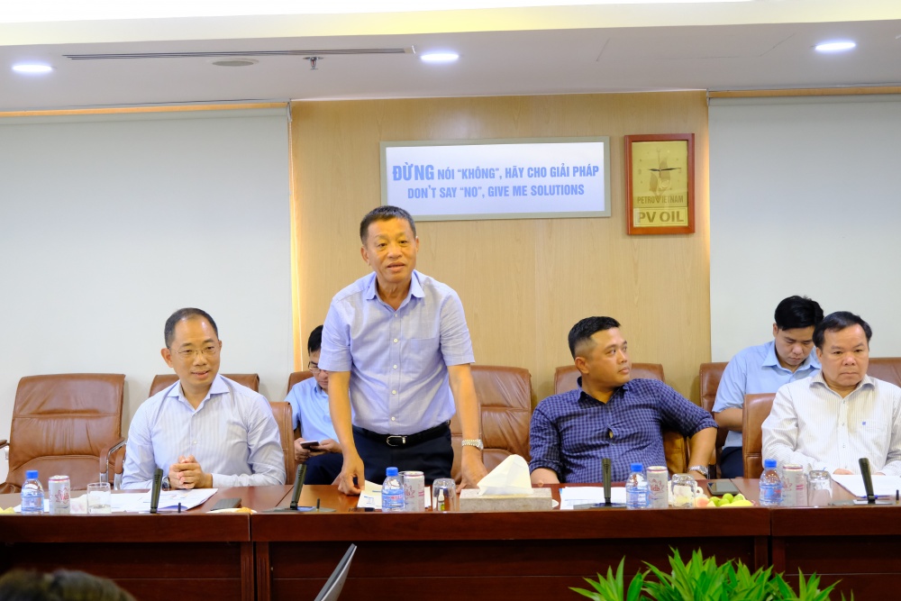 Ông Đoàn Văn Nhuộm – Thành viên HĐQT, Tổng Giám đốc PVOIL phát biểu tại buổi làm việc