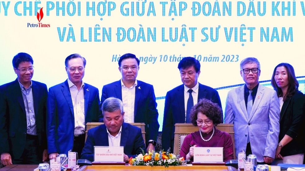 [PetroTimesTV] Petrovietnam và Liên đoàn Luật sư Việt Nam ký kết Quy chế phối hợp