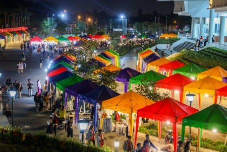 Khám phá 9 khu chợ đêm nổi tiếng tại TP HCM