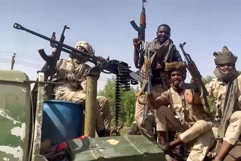 Phe đối lập đánh chiếm một giàn khoan dầu ở Sudan