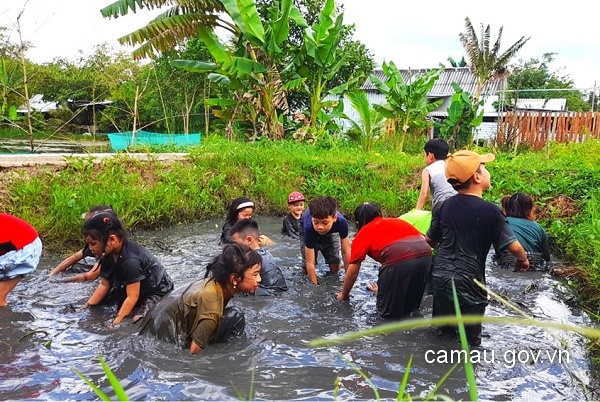 Về Cà Mau khám phá khu du lịch sinh thái Hoa Rừng U Minh