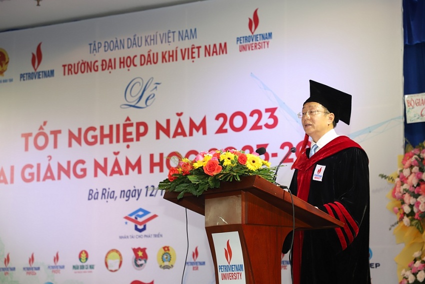 Trường Đại học Dầu khí Việt Nam tổ chức Lễ tốt nghiệp năm 2023 và khai giảng năm học mới 2023 2024